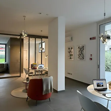 Theorema Building Luxury Bicocca 아파트 *